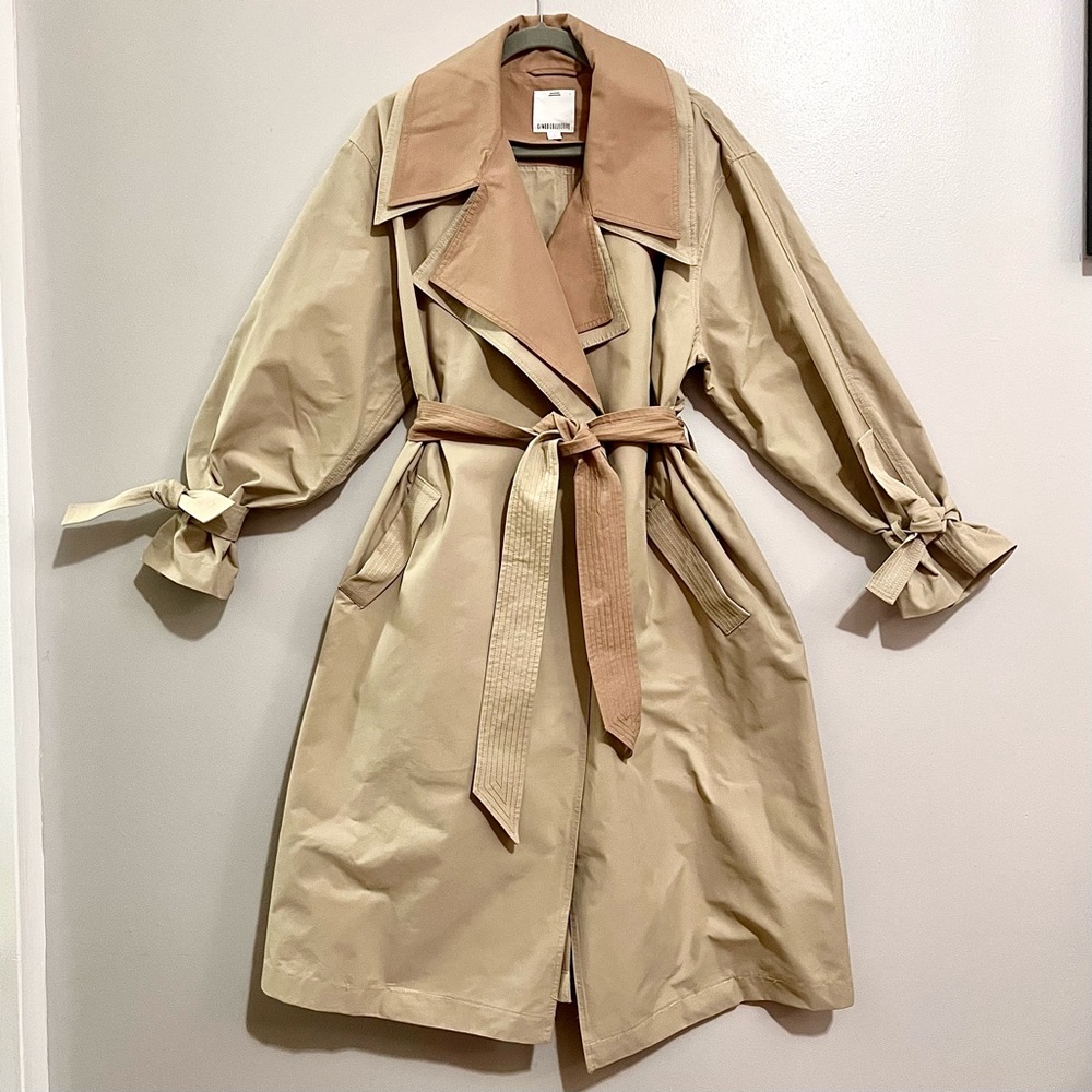 NWOT RARE C/MEO Collective Elsewhere Dual Lapel Trench Coat in Beige MSRP$360